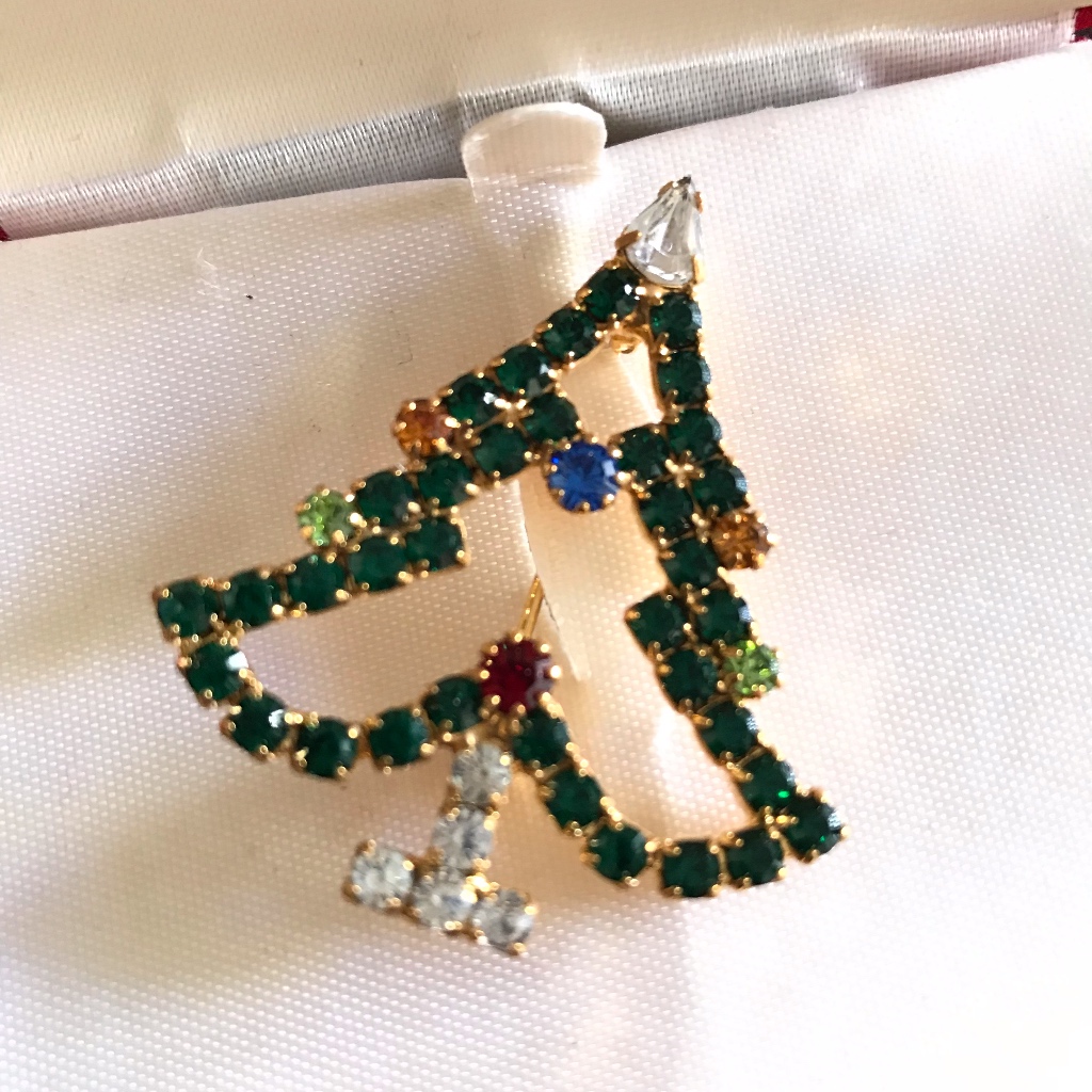 Amanda Smith Rhinestone Christmas Tree Brooch Nib